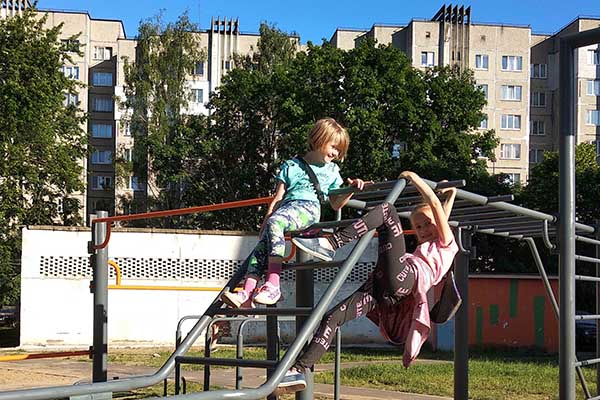 Минск. Спортивные площадки разработанные и построенные Молодёжной федерацией Воркаута