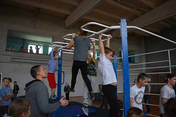 Слуцк. «Сила Беларуси» - тур выступлений по городам Беларуси Молодёжной федерации Воркаута